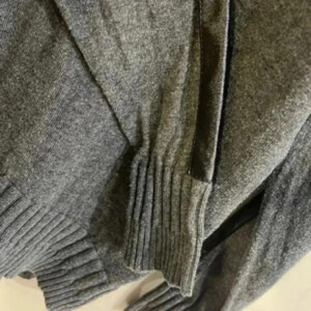V-Neck Long Sleeve Women's Sweater - Dark Gray - Picture 6 of 9